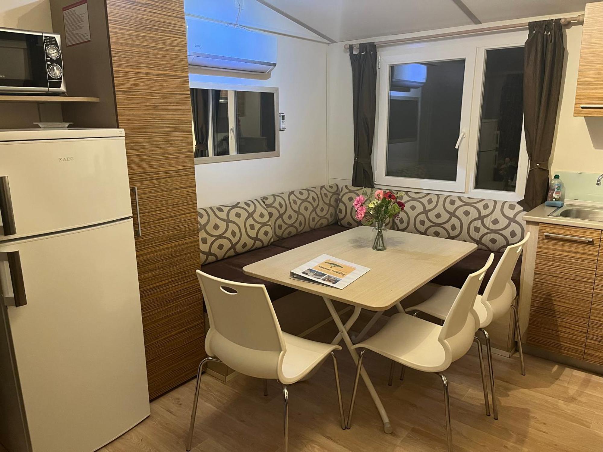 Chalet Camping River Italie Met 2 Slaapkamers Ameglia Kültér fotó